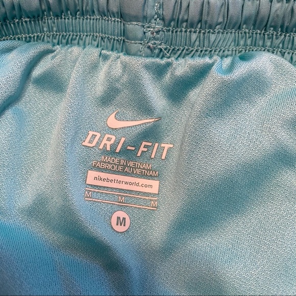 Women’s Nike shorts - Picture 4 of 4